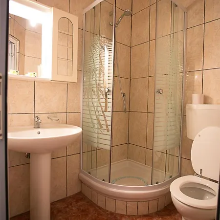 Casa Phoenix Gazde/Camere de închiriat *
