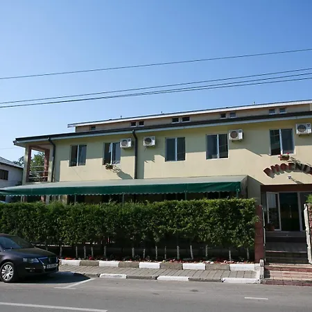 Casa Phoenix Gazde/Camere de închiriat *