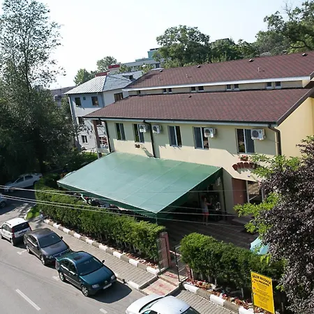 Casa Phoenix Gazde/Camere de închiriat Eforie Nord